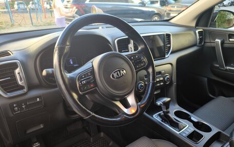 KIA Sportage IV рестайлинг, 2018 год, 1 900 000 рублей, 7 фотография