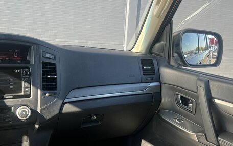 Mitsubishi Pajero IV, 2013 год, 2 190 000 рублей, 17 фотография