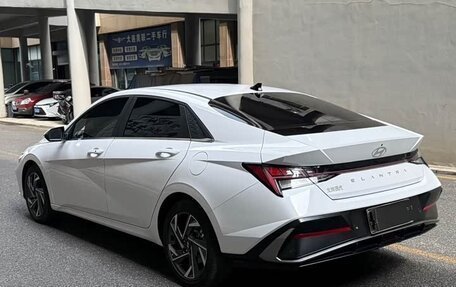 Hyundai Elantra, 2023 год, 1 577 005 рублей, 4 фотография