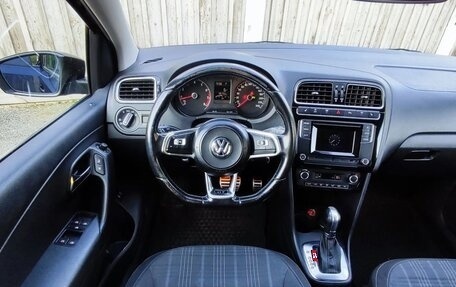 Volkswagen Polo VI (EU Market), 2017 год, 1 350 000 рублей, 3 фотография