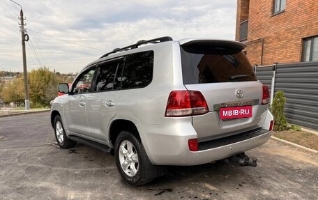 Toyota Land Cruiser 200, 2010 год, 2 650 000 рублей, 3 фотография