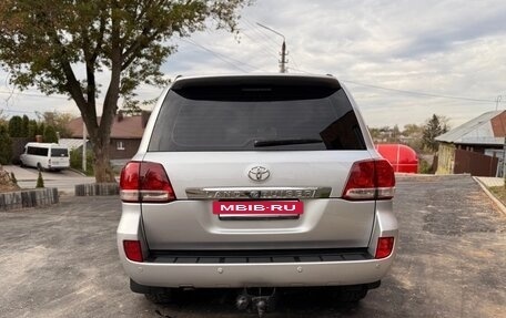 Toyota Land Cruiser 200, 2010 год, 2 650 000 рублей, 4 фотография