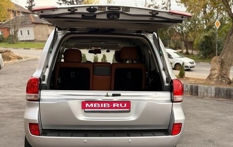 Toyota Land Cruiser 200, 2010 год, 2 650 000 рублей, 7 фотография