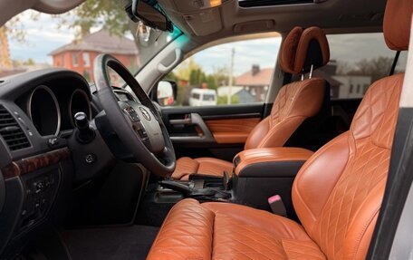 Toyota Land Cruiser 200, 2010 год, 2 650 000 рублей, 11 фотография