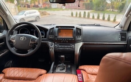 Toyota Land Cruiser 200, 2010 год, 2 650 000 рублей, 15 фотография