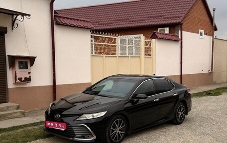Toyota Camry, 2019 год, 2 200 000 рублей, 2 фотография