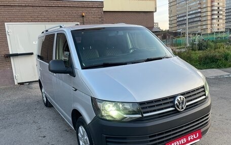 Volkswagen Caravelle T6 рестайлинг, 2017 год, 2 550 000 рублей, 2 фотография