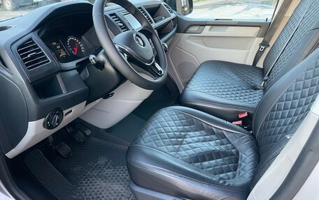 Volkswagen Caravelle T6 рестайлинг, 2017 год, 2 550 000 рублей, 7 фотография