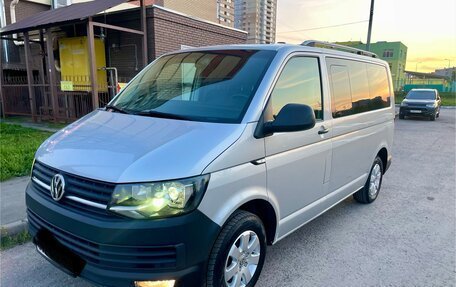 Volkswagen Caravelle T6 рестайлинг, 2017 год, 2 550 000 рублей, 24 фотография