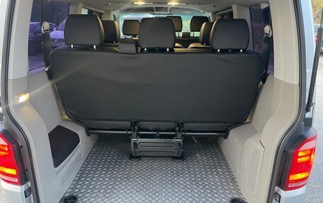 Volkswagen Caravelle T6 рестайлинг, 2017 год, 2 550 000 рублей, 23 фотография