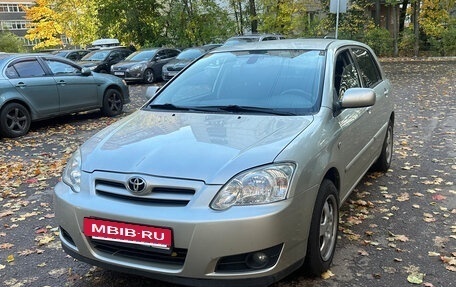 Toyota Corolla, 2004 год, 1 100 000 рублей, 2 фотография