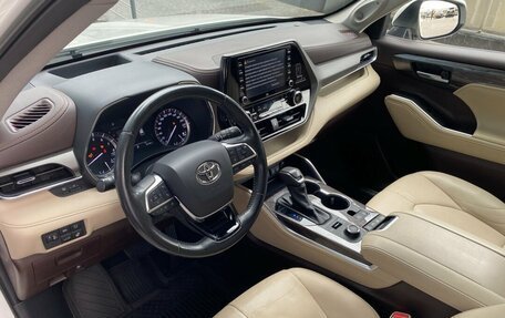 Toyota Highlander, 2021 год, 4 419 000 рублей, 6 фотография