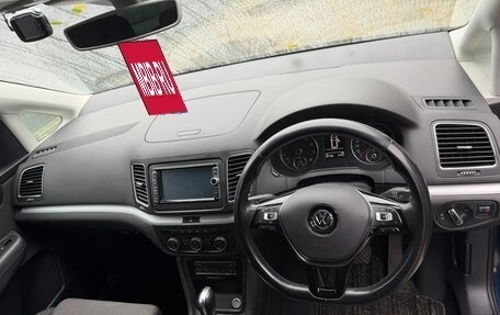 Volkswagen Sharan II, 2015 год, 1 740 000 рублей, 4 фотография