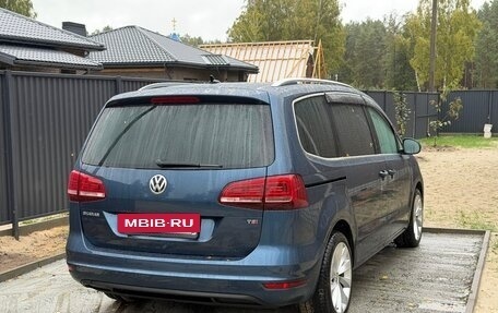 Volkswagen Sharan II, 2015 год, 1 740 000 рублей, 18 фотография
