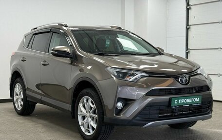 Toyota RAV4, 2017 год, 2 365 000 рублей, 17 фотография