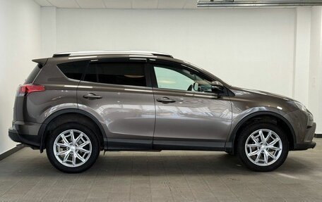 Toyota RAV4, 2017 год, 2 365 000 рублей, 18 фотография