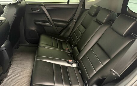 Toyota RAV4, 2017 год, 2 365 000 рублей, 16 фотография