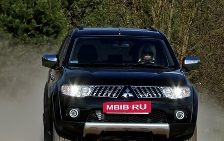 Mitsubishi Pajero Sport II рестайлинг, 2012 год, 1 650 000 рублей, 3 фотография