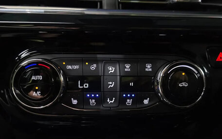 Chevrolet Trax, 2023 год, 1 570 000 рублей, 33 фотография