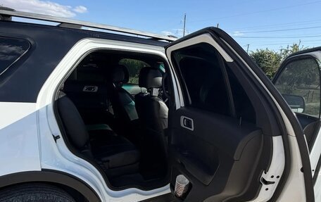 Ford Explorer VI, 2015 год, 1 950 000 рублей, 11 фотография