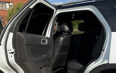 Ford Explorer VI, 2015 год, 1 950 000 рублей, 9 фотография