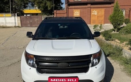 Ford Explorer VI, 2015 год, 1 950 000 рублей, 3 фотография