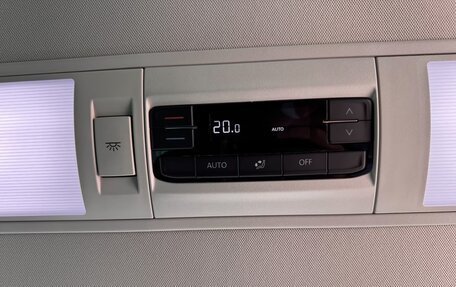 Volkswagen Multivan T6 рестайлинг, 2022 год, 4 800 000 рублей, 16 фотография