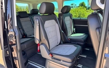 Volkswagen Multivan T6 рестайлинг, 2022 год, 4 800 000 рублей, 17 фотография