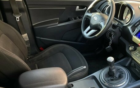 KIA Sportage III, 2010 год, 1 030 000 рублей, 10 фотография