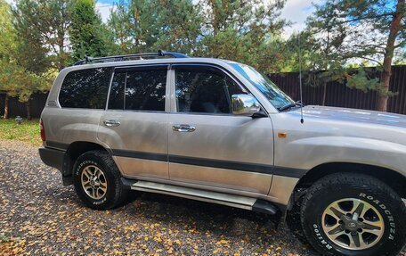 Toyota Land Cruiser 100 рестайлинг 2, 2003 год, 2 850 000 рублей, 4 фотография