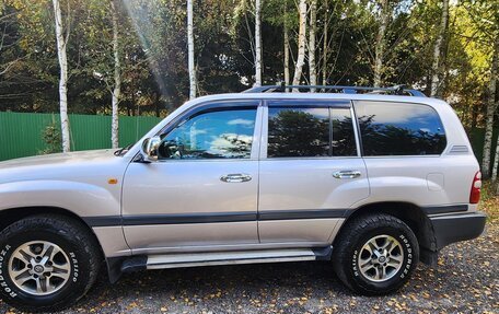 Toyota Land Cruiser 100 рестайлинг 2, 2003 год, 2 850 000 рублей, 8 фотография