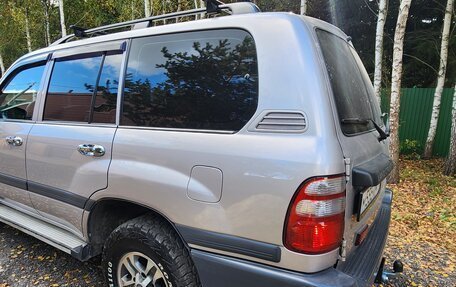 Toyota Land Cruiser 100 рестайлинг 2, 2003 год, 2 850 000 рублей, 7 фотография