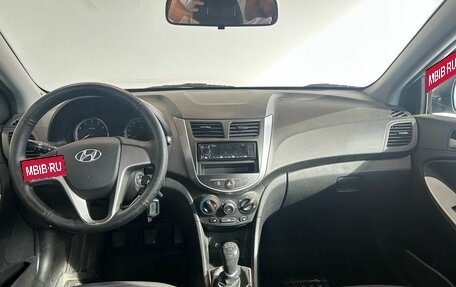 Hyundai Solaris II рестайлинг, 2015 год, 649 000 рублей, 9 фотография