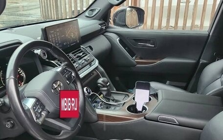 Toyota Land Cruiser, 2022 год, 10 230 000 рублей, 7 фотография