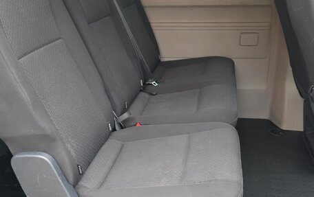 Volkswagen Caravelle T6 рестайлинг, 2016 год, 2 000 000 рублей, 13 фотография