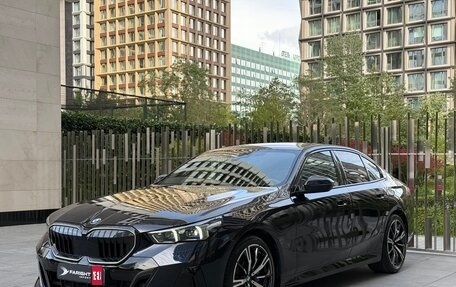 BMW 5 серия, 2025 год, 8 290 000 рублей, 1 фотография