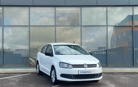 Volkswagen Polo VI (EU Market), 2013 год, 600 000 рублей, 2 фотография