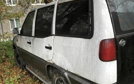 Nissan Terrano II рестайлинг, 1994 год, 100 000 рублей, 3 фотография