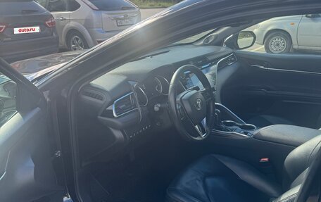 Toyota Camry, 2019 год, 3 200 000 рублей, 5 фотография
