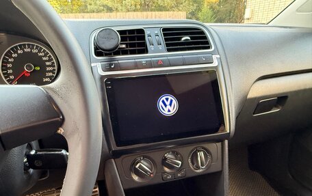 Volkswagen Polo VI (EU Market), 2011 год, 600 000 рублей, 8 фотография