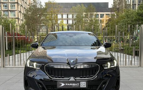 BMW 5 серия, 2025 год, 8 290 000 рублей, 2 фотография