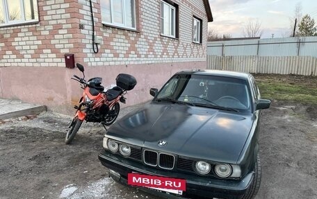 BMW 5 серия, 1988 год, 350 000 рублей, 3 фотография