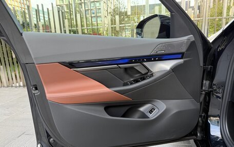 BMW 5 серия, 2025 год, 8 290 000 рублей, 15 фотография