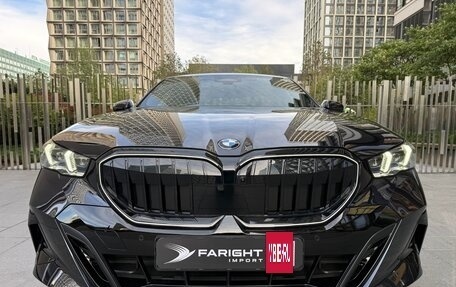 BMW 5 серия, 2025 год, 8 290 000 рублей, 9 фотография