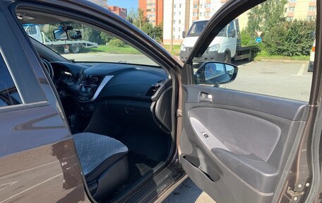 Hyundai Solaris II рестайлинг, 2014 год, 1 040 000 рублей, 2 фотография