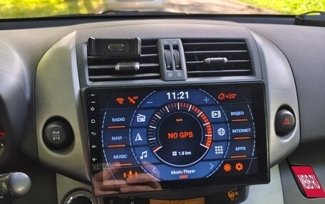 Toyota RAV4, 2006 год, 1 050 000 рублей, 25 фотография