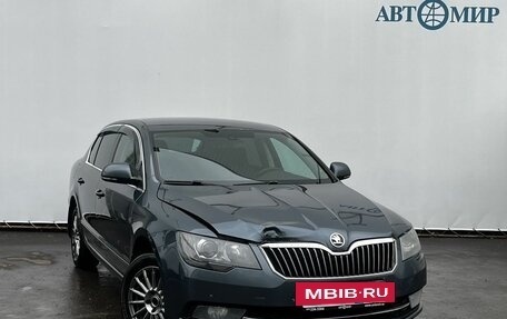 Skoda Superb III рестайлинг, 2014 год, 1 060 000 рублей, 3 фотография