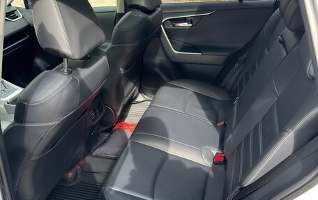 Toyota RAV4, 2020 год, 3 500 000 рублей, 11 фотография