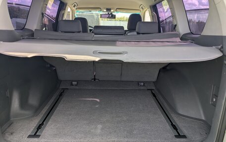 Toyota Land Cruiser Prado 150 рестайлинг 2, 2013 год, 2 650 000 рублей, 17 фотография