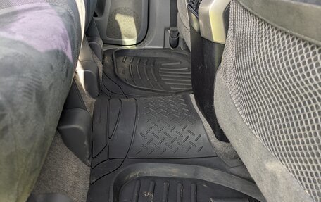 Toyota Land Cruiser Prado 150 рестайлинг 2, 2013 год, 2 650 000 рублей, 23 фотография